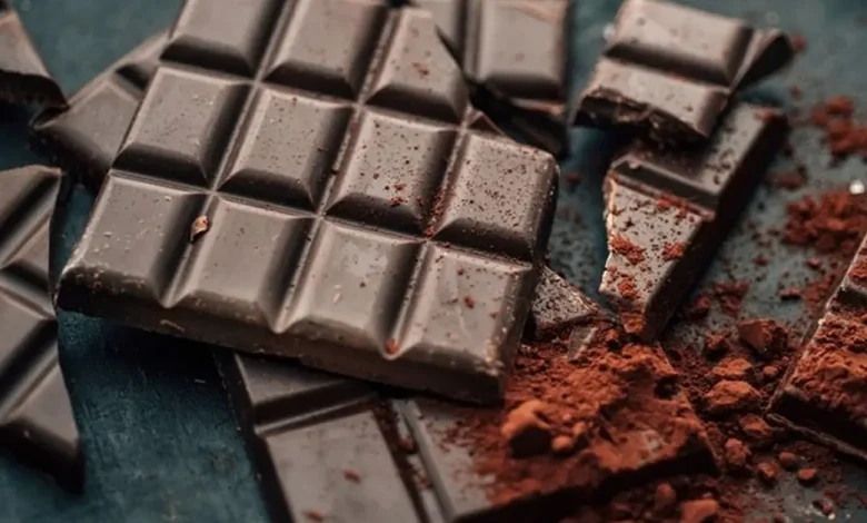 خواص شکلات تلخ برای سلامت و زیبایی