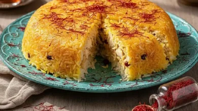 ته‌چین مرغ (کیک برنجی زعفرانی)؛ راهنمای کامل پخت و رازهای یک غذای مجلسی